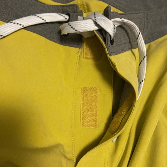 ⭐️New With Tags⭐️ EDDIE BAUER SHORTS 34 - Picture 7 of 8